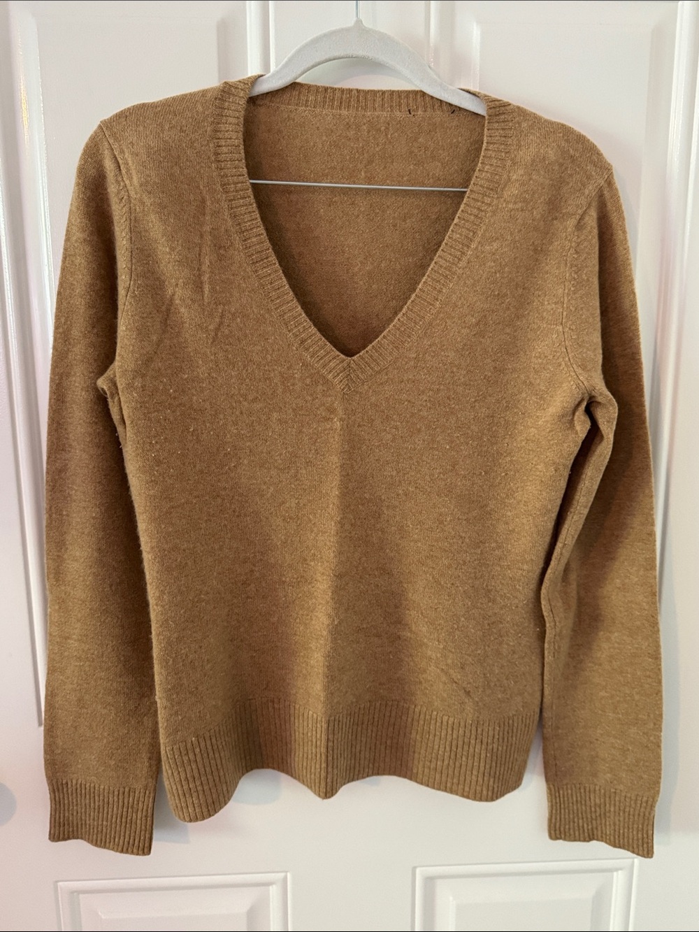 Vintage Cashmere V-Neck Women's Sweater in Camel Brown